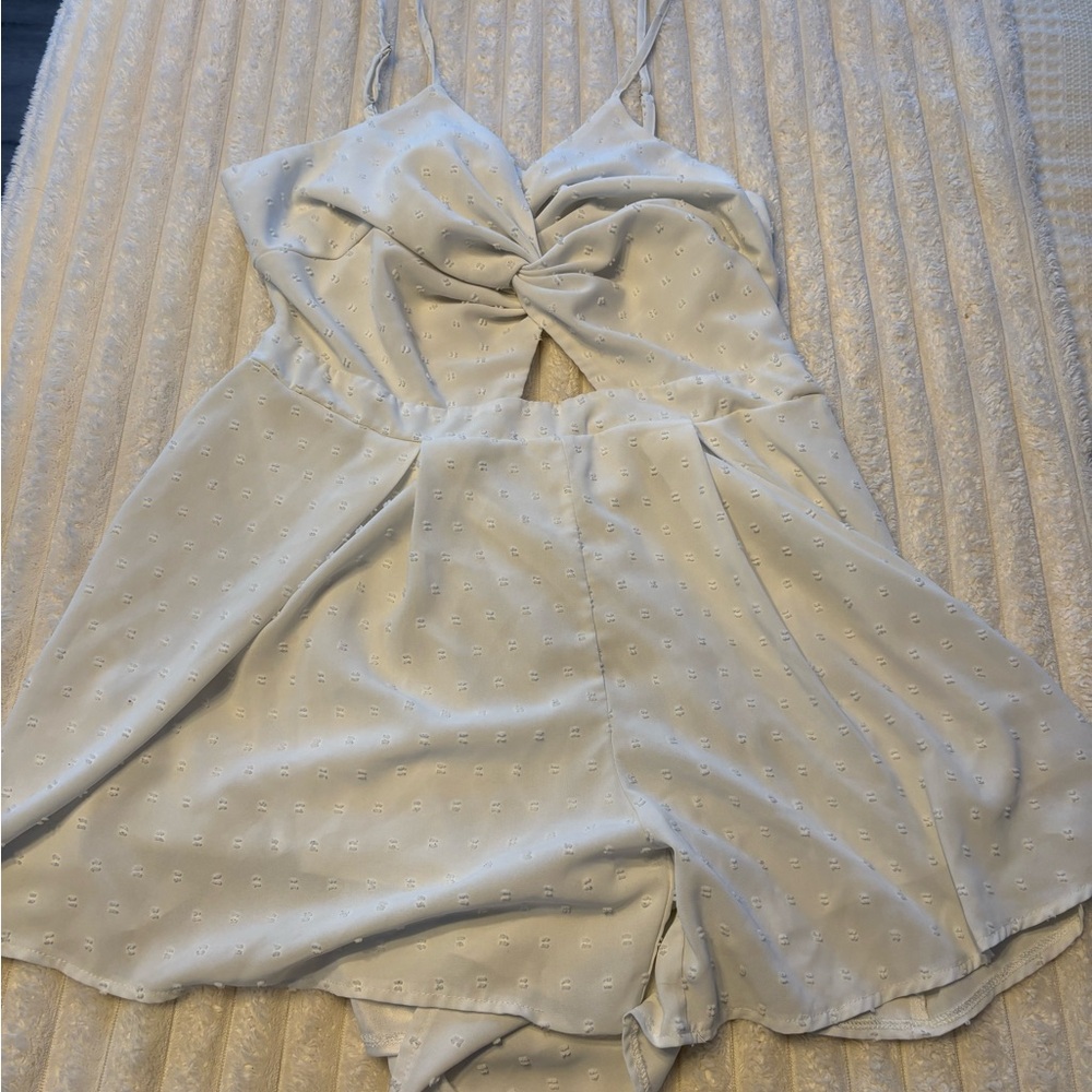 Elegant Cream Romper with Knot Detail